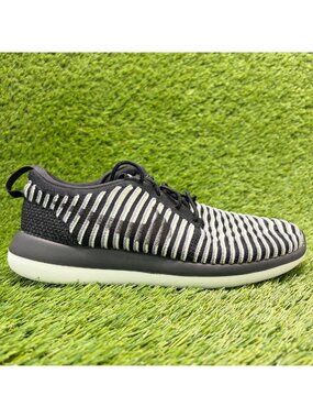 Nike Roshe Two Flyknit Womens Size 8 Black White Gray Running Shoes Sneakers